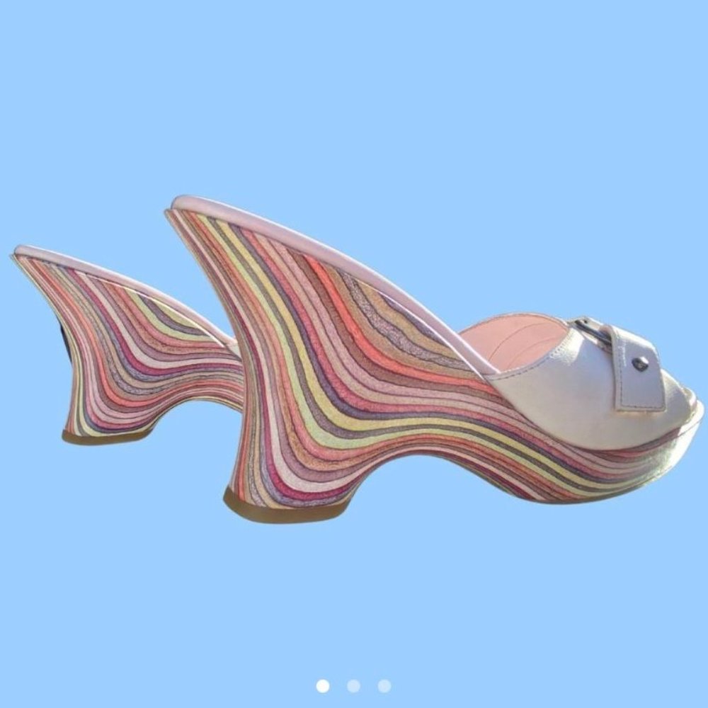 Y2K Pastel Rainbow Elle Girl Platforms Size 8